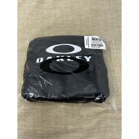 NEW Oakley Packable Backpack Mens Black Lightweight Travel Bag Beach Day GG03X